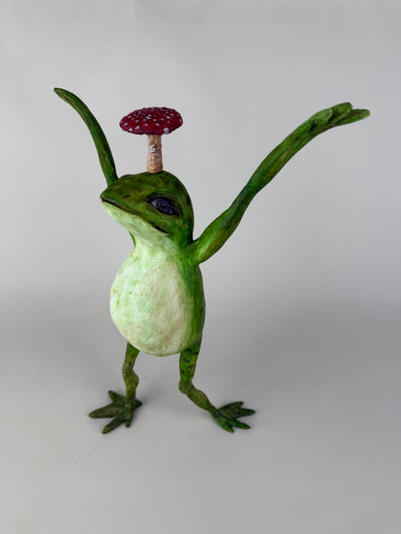 ESMERELDA the FROG TOTUM FAUNA