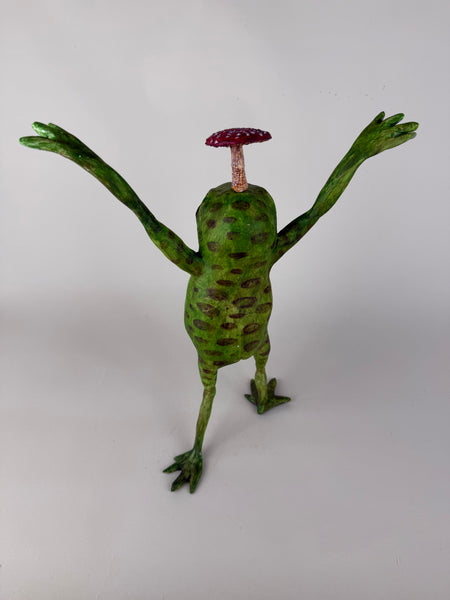 ESMERELDA the FROG TOTUM FAUNA